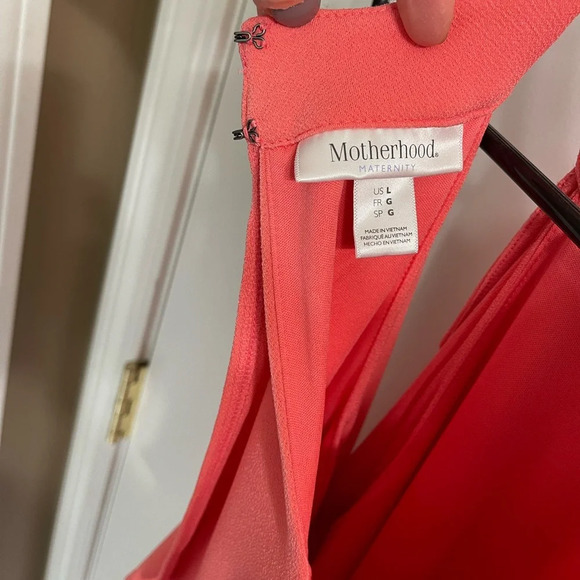 Pink Maternity Dress with Ruffle Arms - Picture 3 of 6